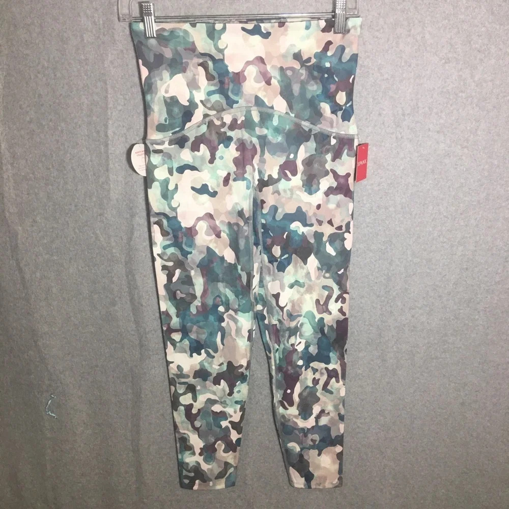 Womens NWT Spanx Leggings Blue Camo 7/8th Lengths Athletic Athleisure Activewear